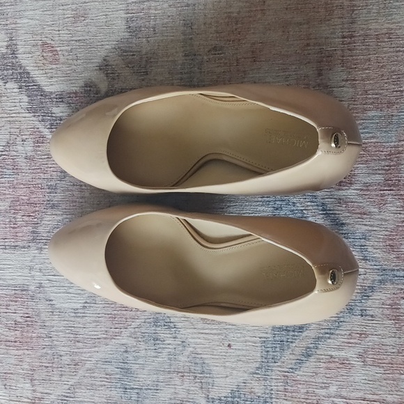 Michael Kors Pumps size 9.5 - Picture 2 of 4